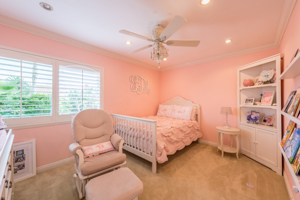Falkirk-Lane-Huntington-Beach-by-Brett-Varon-Real-Estate2